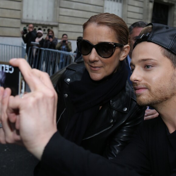 Céline Dion de retour à son hôtel après une séance photo avec le photographe Gilles Bensimon à Paris le 17 juin 2016