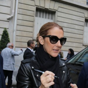 Céline Dion de retour à son hôtel après une séance photo avec le photographe Gilles Bensimon à Paris le 17 juin 2016
