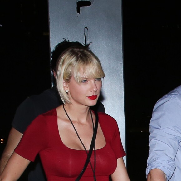 Exclusif - Taylor Swift et son compagnon Tom Hiddleston sortent du concert de Selena Gomez au Bridgestone Arena à Nashville, le 21 juin 2016.