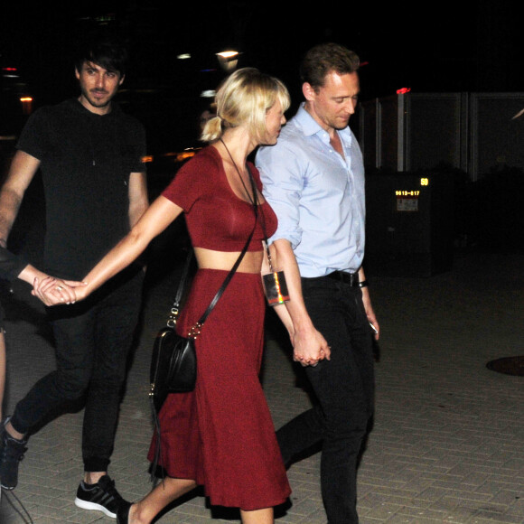 Exclusif - Taylor Swift et son compagnon Tom Hiddleston sortent du concert de Selena Gomez au Bridgestone Arena à Nashville, le 21 juin 2016.