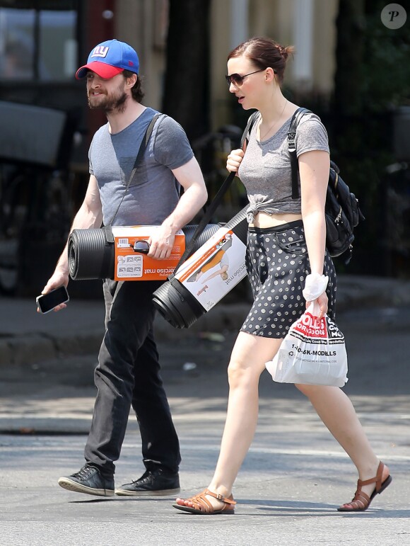 Daniel Radcliffe et sa compagne Erin Darke à New York, le 2 juillet 2015.