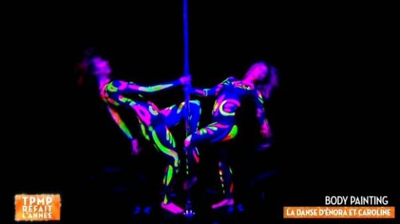 Enora Malagré et Caroline Ithurbide : Danse sexy dans "TPMP refait l'année, jeudi 23 juin 2016, sur D8