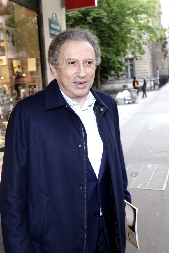 Portrait de Michel Drucker à Paris le 19 mai 2016.