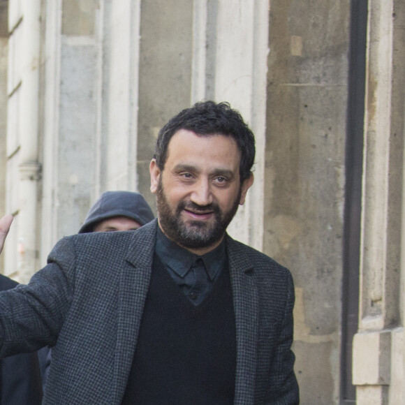 Cyril Hanouna arrive à Europe1 à Paris le 14 avril 2016.