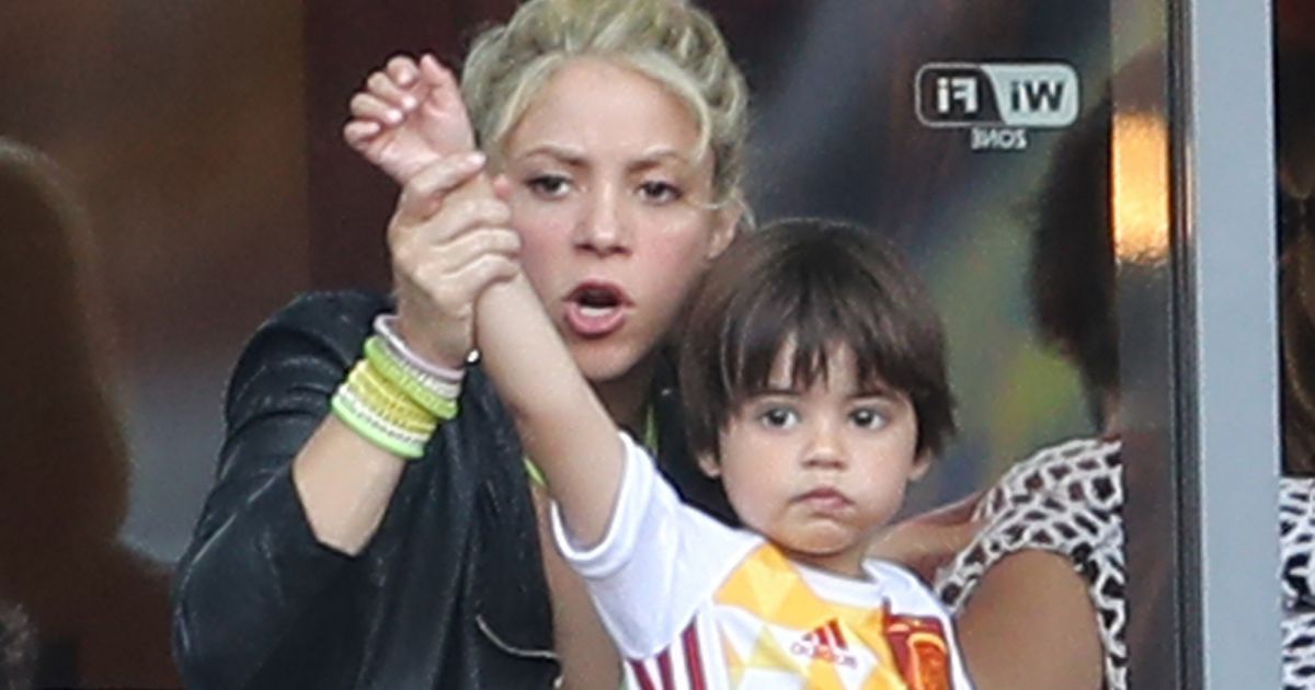 Shakira avec ses fils Sasha et Milan lors des 8e