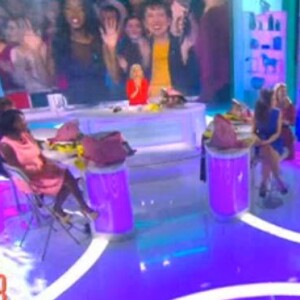 Laurence Ferrari et son équipe du "Grand 8" réunies pour la dernière, le 30 juin 2016, sur D8