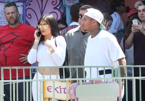 Kylie Jenner et Tyga à Disneyland à Anaheim, le 15 juin 2015.