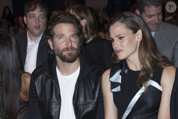 Bradley Cooper et Jennifer Garner - People au défilé de mode Haute-Couture automne-hiver 2016/2017 "Atelier Versace" à Paris. Le 3 juillet 2016 © Olivier Borde / Bestimage