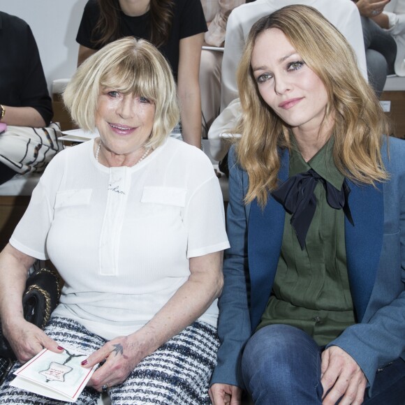 Marianne Faithfull et Vanessa Paradis - Défilé Chanel (collection haute couture automne-hiver 2016-2017) au Grand Palais. Paris, le 5 juillet 2016. © Olivier Borde / Bestimage