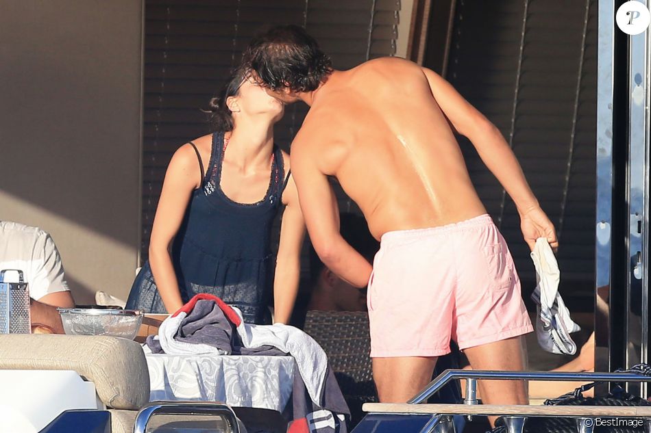 Exclusif Rafael Nadal Et Sa Compagne Xisca Perello Se Detendent En Famille Sur Un Yacht A Ibiza Le 23 Juin 2016 Purepeople