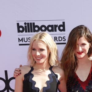 Kristen Bell, Kathryn Hahn, Mila Kunis à la soirée Billboard Music Awards à T-Mobile Arena à Las Vegas, le 22 mai 2016