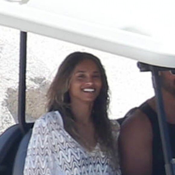 Ciara, son fils Future Wilborn et son fiancé Russell Wilson passent des vacances en famille à Cabo San Lucas au Mexique, le 29 mai 2016