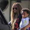 Ciara se rend dans un centre de dermatologie avec son fils Future Wilburn à Beverly Hills. Ciara vient de se fiancer avec Russell Wilson et porte une bague de fiançailles XXL à l'annulaire gauche! Le 15 mars 2016