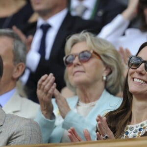 Kate Middleton et le prince William ont assisté à la victoire d'Andy Murray contre Milos Raonic en finale de Wimbledon le 10 juillet 2016 à Londres.