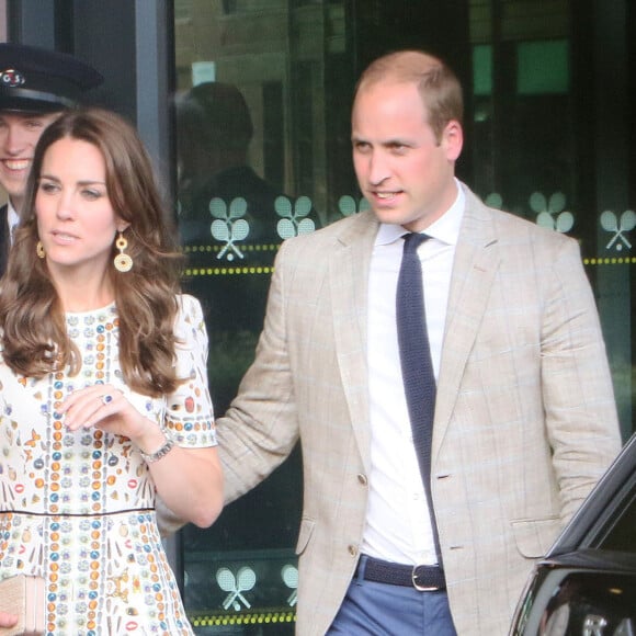 Kate Middleton et le prince William ont assisté à la victoire d'Andy Murray contre Milos Raonic en finale de Wimbledon le 10 juillet 2016 à Londres.