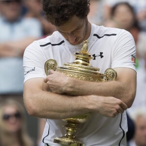 Andy Murray a remporté pour la deuxième fois le tournoi de Wimbledon à Londres, le 10 juillet 2016.