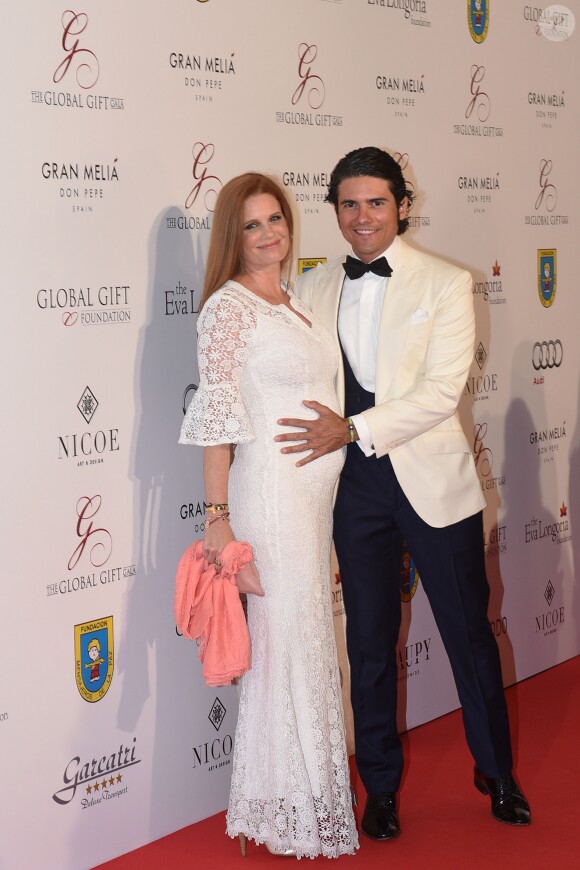 Olivia de Bourbon (enceinte) et son compagnon Julian Porras - Soirée de gala "Global Gift" à Marbella, Espagne, le 17 juillet 2016.