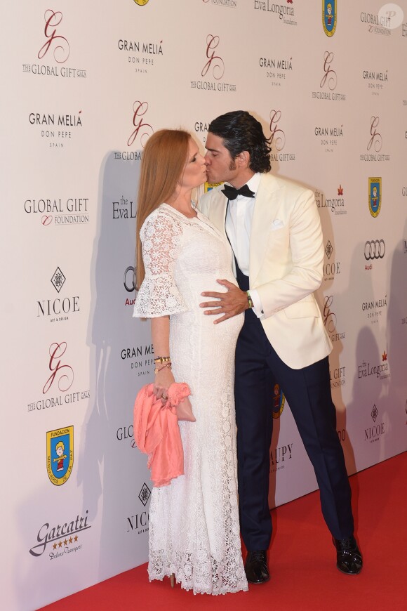 Olivia de Bourbon (enceinte) et son compagnon Julian Porras - Soirée de gala "Global Gift" à Marbella, Espagne, le 17 juillet 2016.