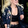 Lady Gaga sort de son appartement à New York, le 5 mai 2016.