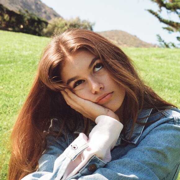 Kaia Gerber photographiée par Kendall Jenner pour le numéro LOVE16 de LOVE.