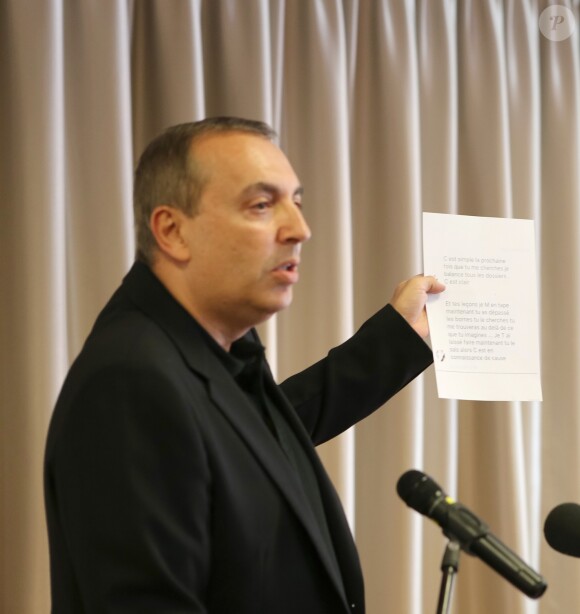 Jean-Marc Morandini fait une déclaration à la presse dans un salon de l'hôtel Radisson à Boulogne-Billancourt, le 19 juillet 2016.