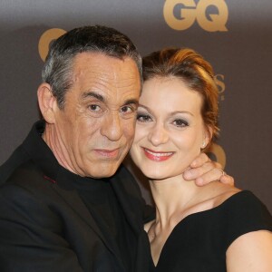 Thierry Ardisson et sa femme Audrey Crespo-Mara - Photocall de la cérémonie des "GQ 2015, Les Hommes de l'Année" au Shangri-La Hotel à Paris, le 25 janvier 2016. © Denis Guignebourg/Bestimage