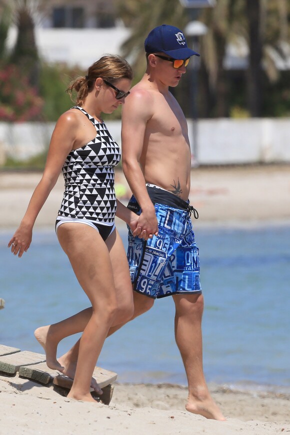 Toni Kroos et sa femme Jessica en vacances à Ibiza quelques jours après leur mariage.