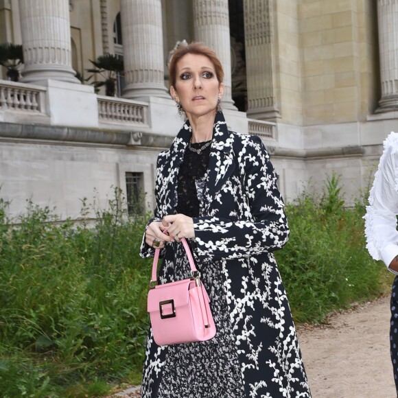 Céline Dion arrive au défilé de mode Haute-Couture automne-hiver 2016/17 "Giambattista Valli" à Paris, France le 4 juillet 2016.