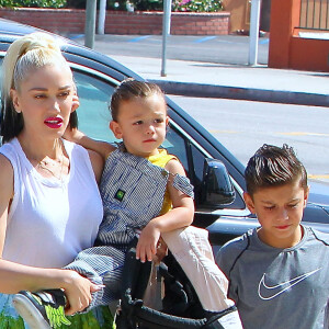 Gwen Stefani emmène ses enfants Kingston, Zuma Rossdale et Apollo à l'église à Los Angeles, le 5 juin 2016 © CPA/Bestimage