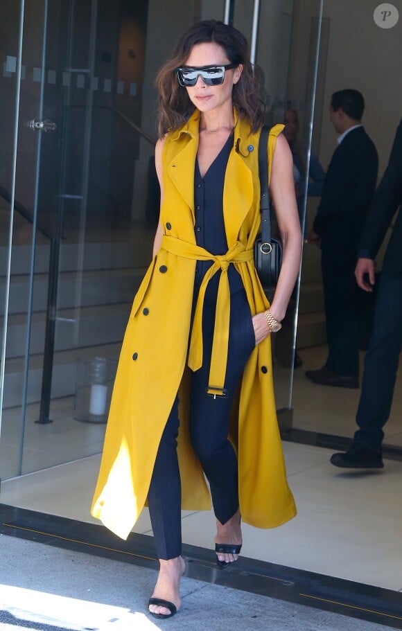 Victoria Beckham sort de son hôtel à New York, le 24 juin 2016.