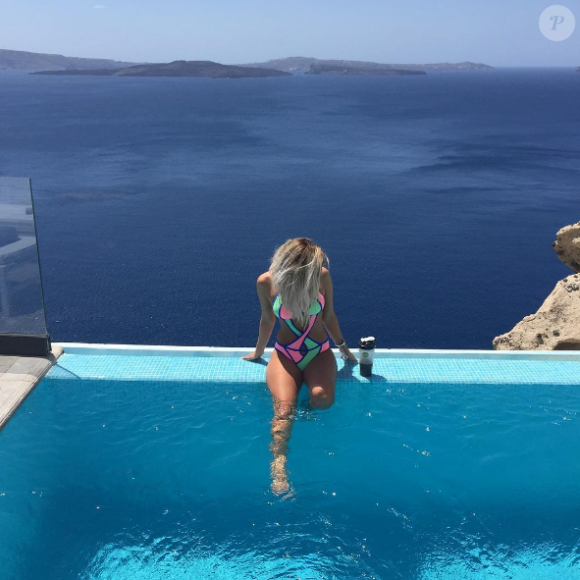 Mélanie ("Les Anges 8") en vacances en Grèce avec son chéri Anthony Martial. Juillet 2016.