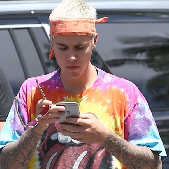 Exclusif - Justin Bieber en vacances avec Ashley Benson et des amis à Miami, le 4 juillet 2016 