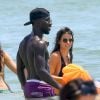 Bacary Sagna, son épouse Ludivine et leurs fils Kais et Elias se baignent à Miami Beach. Le 23 juillet 2016.