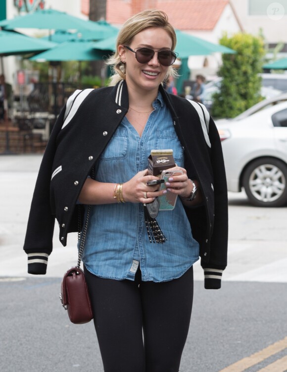 Hilary Duff à la sortie d'un magasin de meubles à Los Angeles, le 5 mai 2016