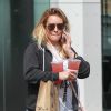 Hilary Duff fait du shopping dans les rues de Los Angeles, le 3 mai 2016