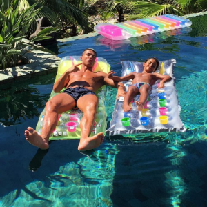 Cristiano Ronaldo en vacances avec son fils Cristiano Jr. dans les Baléares en juillet 2016, photo Instagram.