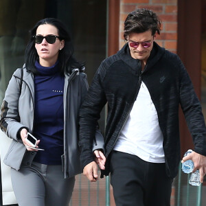 Katy Perry et Orlando Bloom se promènent en amoureux dans les rues de Aspen. Les amoureux sont venus assister au mariage de leur amie la styliste Jamie Schneider. Le 8 avril 2016