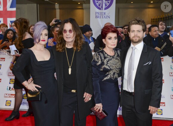 Archives - Kelly Osbourne, Ozzy Osbourne, Sharon Osbourne et Jack Osbourne à la soirée "Pride of Britain Awards" à Londres le 28 septembre 2015.