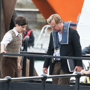 Exclusif - Barry Keoghan et Christopher Nolan - L'équipe du film sur le tournage du film "Dunkirk" (Dunkerque) du réalisateur Christopher Nolan à Weymouth Dorset, le 27 juillet 2016.