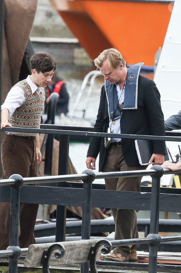 Exclusif - Barry Keoghan et Christopher Nolan - L'équipe du film sur le tournage du film "Dunkirk" (Dunkerque) du réalisateur Christopher Nolan à Weymouth Dorset, le 27 juillet 2016.