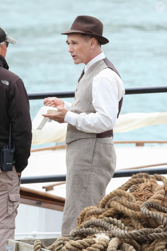 Exclusif - Mark Rylance - L'équipe du film sur le tournage du film "Dunkirk" (Dunkerque) du réalisateur Christopher Nolan à Weymouth Dorset, le 27 juillet 2016.