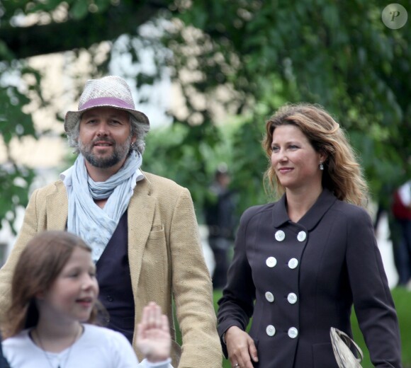 La princesse Märtha Louise de Norvège avec son mari Ari Behn lors de la célébration de ses 40 ans à Oslo en août 2013. Le couple a annoncé son divorce le 5 août 2016, après 14 ans de mariage.