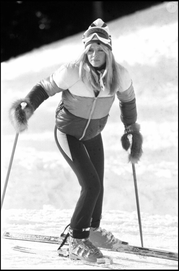 Britt Ekland à Gstaad en 1975.