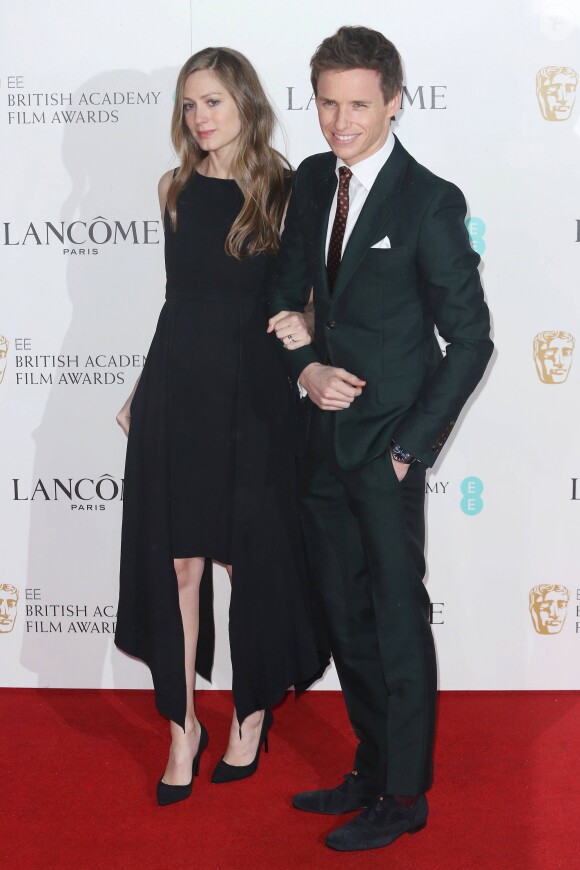 Eddie Redmayne et sa femme Hannah Bagshawe (enceinte) - Photocall de la soirée "Pre BAFTA Lancôme" à Londres. Le 13 février 2016
