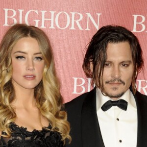 Johnny Depp et sa femme Amber Heard à la 27ème soirée annuelle du Festival du film de Palm Springs au Convention Center le 2 janvier 2016.