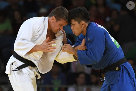 Shohei Ono et Dirk van Tichelt - Epreuve de judo (catégorie 73-kg) à la Carioca Arena 2 lors des Jeux olympiques 2016. Rio de Janeiro, le 8 août 2016.