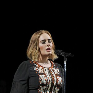 Adele à l'occasion du festival de Glastonbury le 25 juin 2016.