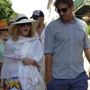 Madonna dans les rues de La Havane à Cuba le 16 août 2016