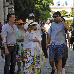 Madonna dans les rues de La Havane à Cuba le 16 août 2016