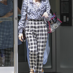 Exclusif - Jessica Chastain, les cheveux rouges, sur un tournage à Montréal le 10 août 2016. Elle tourne une scène du film "The Death and Life of John F. Donovan" de Xavier Dolan. 10/08/2016 - Montréal